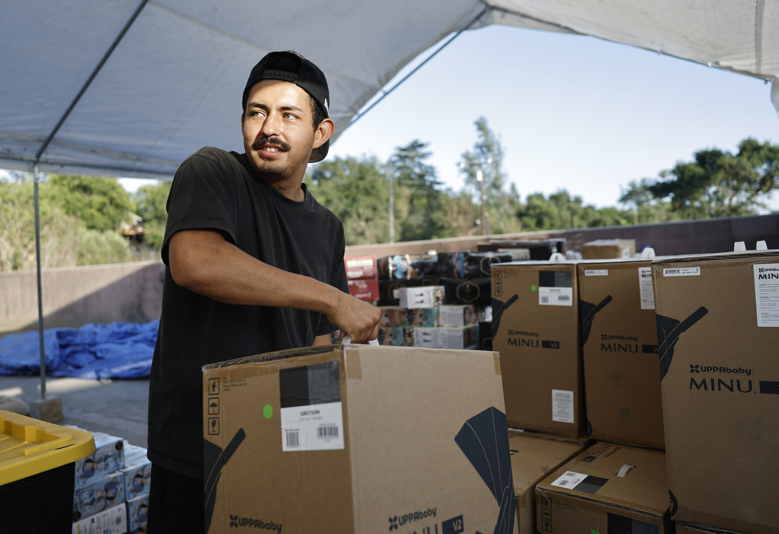 Jose sorting supplies for distribution